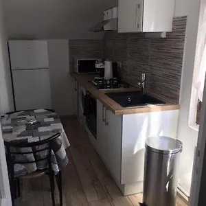 Joli Studio 21 M2 Avec Parking Privé Appartement