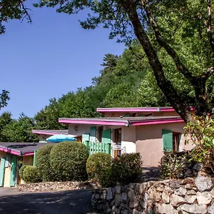 https://village-vacances-du-camboussel.midi-pyreneeshotels.com